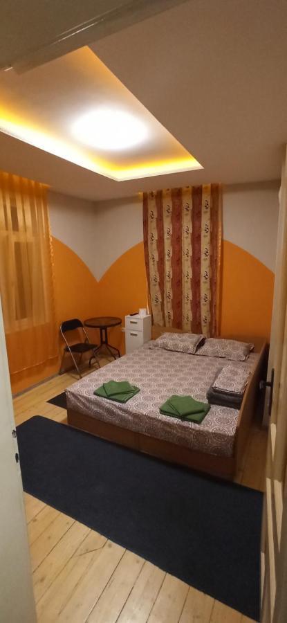 Къща Hotel Gabrovo Bagian luar foto